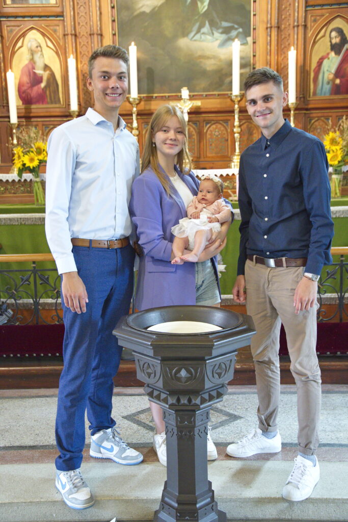 Taufe, Erstkommunion und Firmung